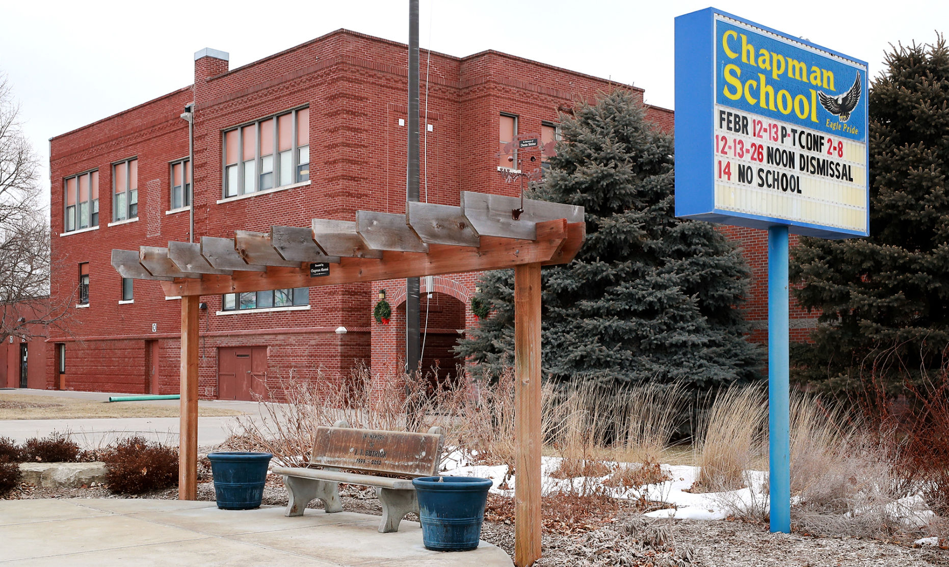 020820_ChapmanSchoolExt001_bjs.JPG